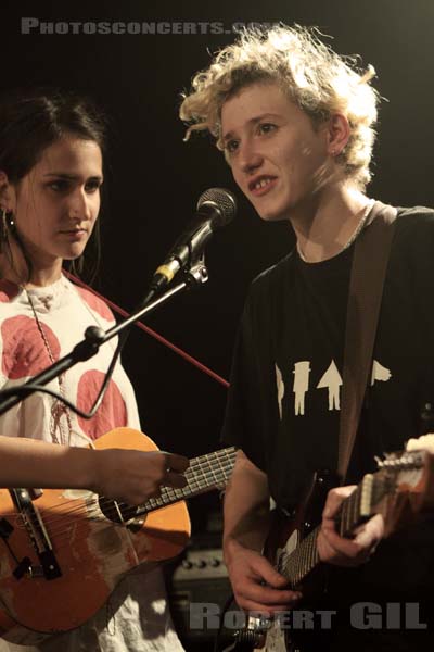 MICACHU AND THE SHAPES - 2009-11-01 - PARIS - La Maroquinerie - 